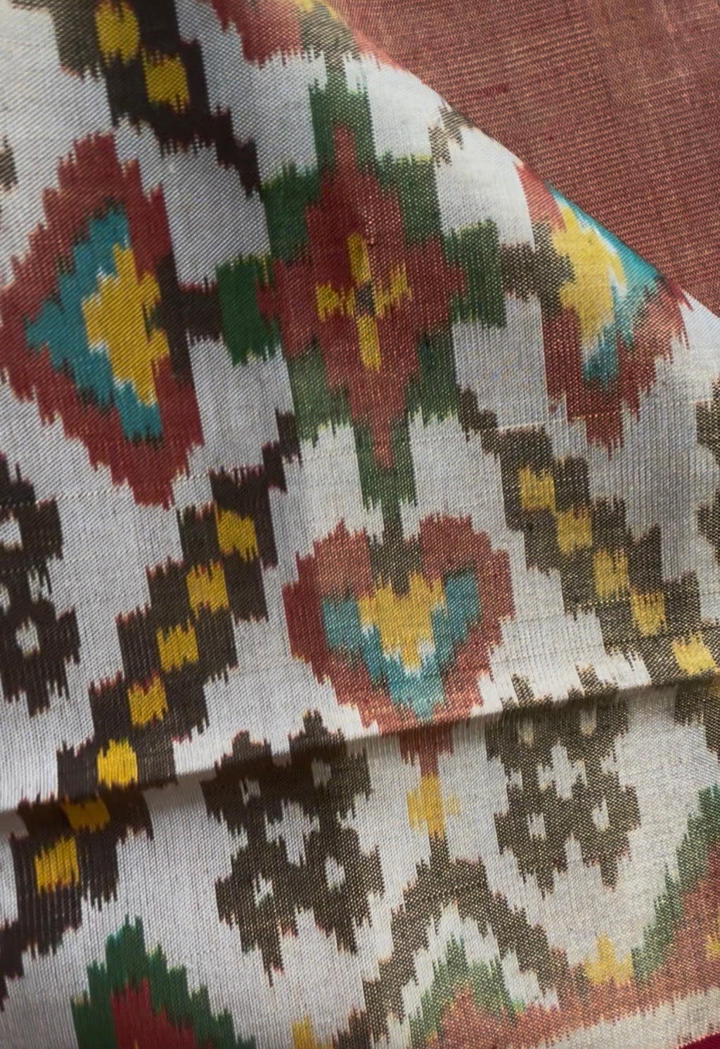 PADMA-SEMI DOUBLE IKAT TISSUE PATAN PATOLA