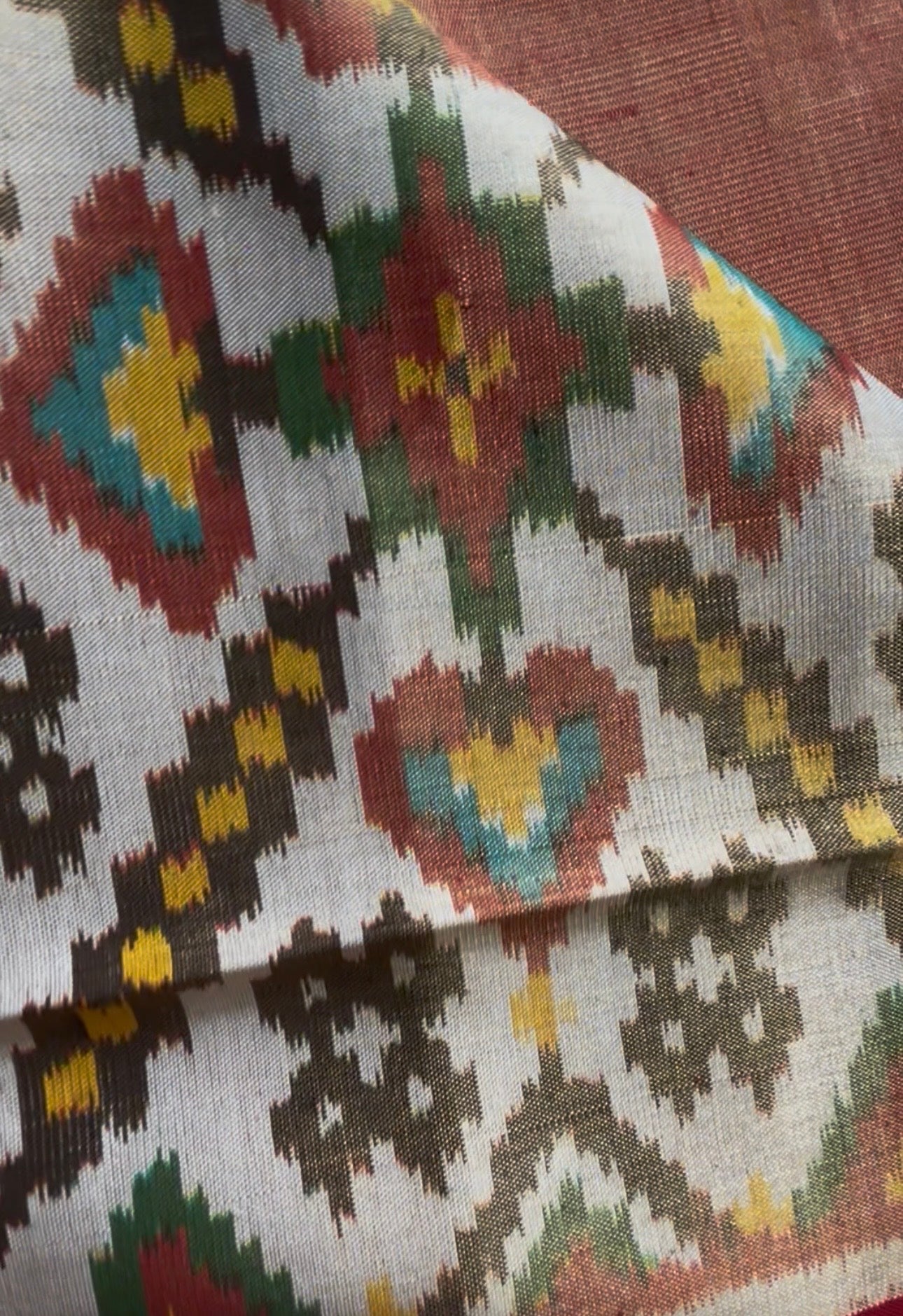 PADMA-SEMI DOUBLE IKAT TISSUE PATAN PATOLA