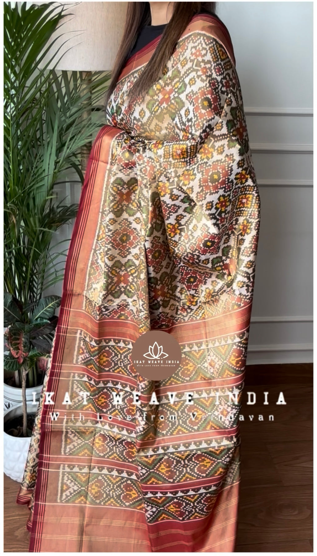 AKSHITA-SEMI DOUBLE IKAT PATAN PATOLA